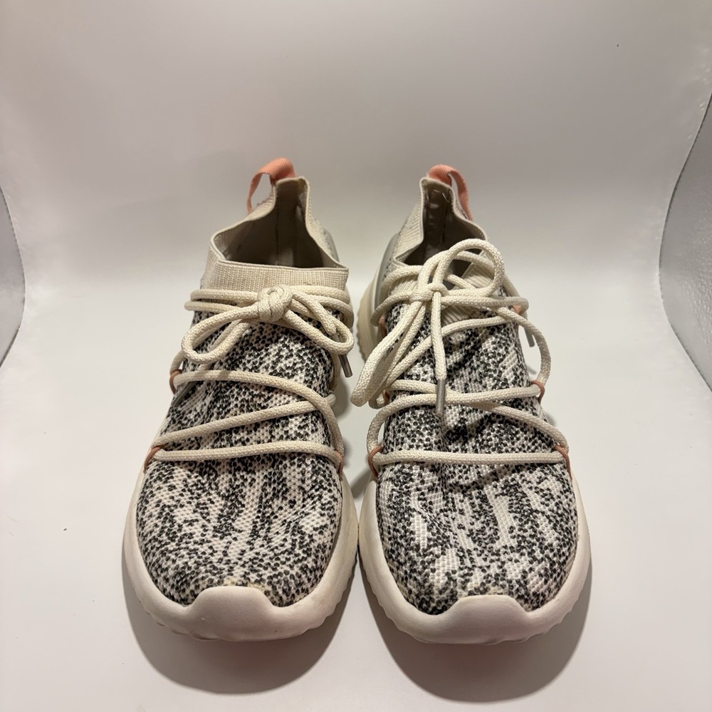 Adidas Ultimamotion F34533 Womens 6 Cloudfoam Gray White Pink Running Shoes
